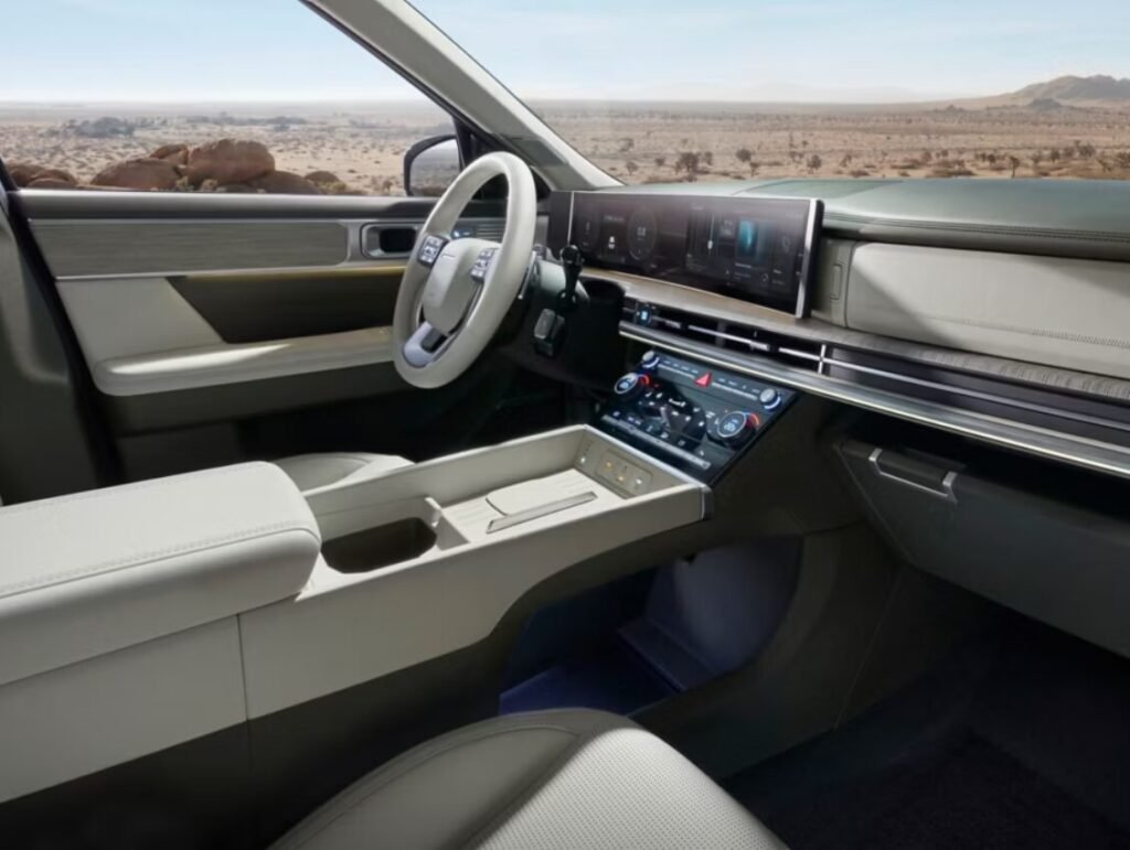 image 6 The 2025 Hyundai Santa Fe UK Review: A Bold, Boxy Revolution in the 7-Seater SUV Market